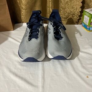 Men's Athletic Shoes in Navy and Gray